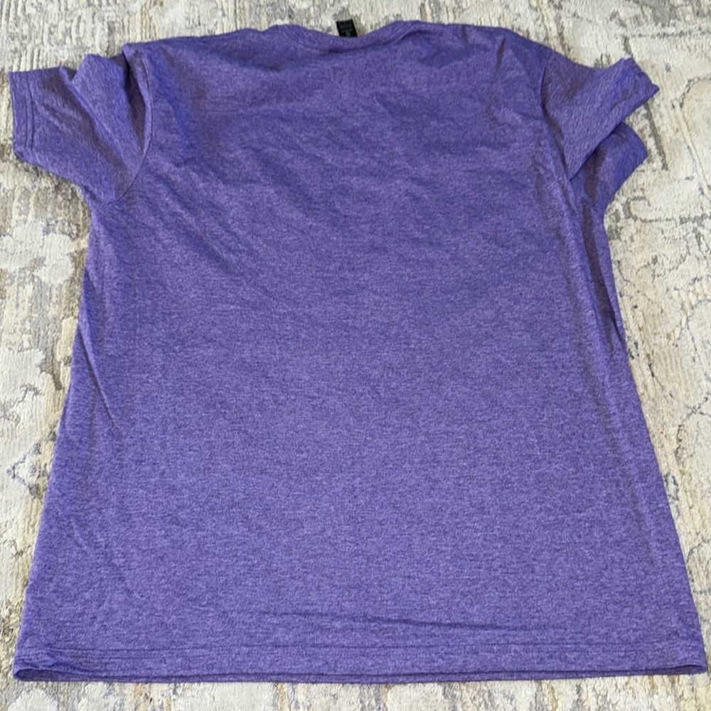Gildan Unisex GRAPHIC Cowgirl Western T-Shirt NWOT L HEATHER PURPLE - Picture 8 of 9